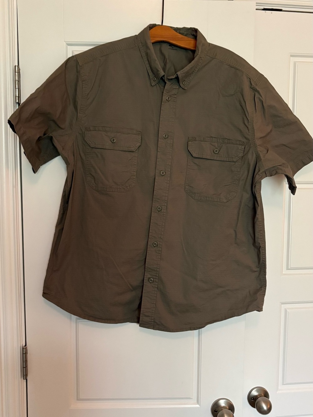 Men’s button up short sleeve size XL BRAHMA